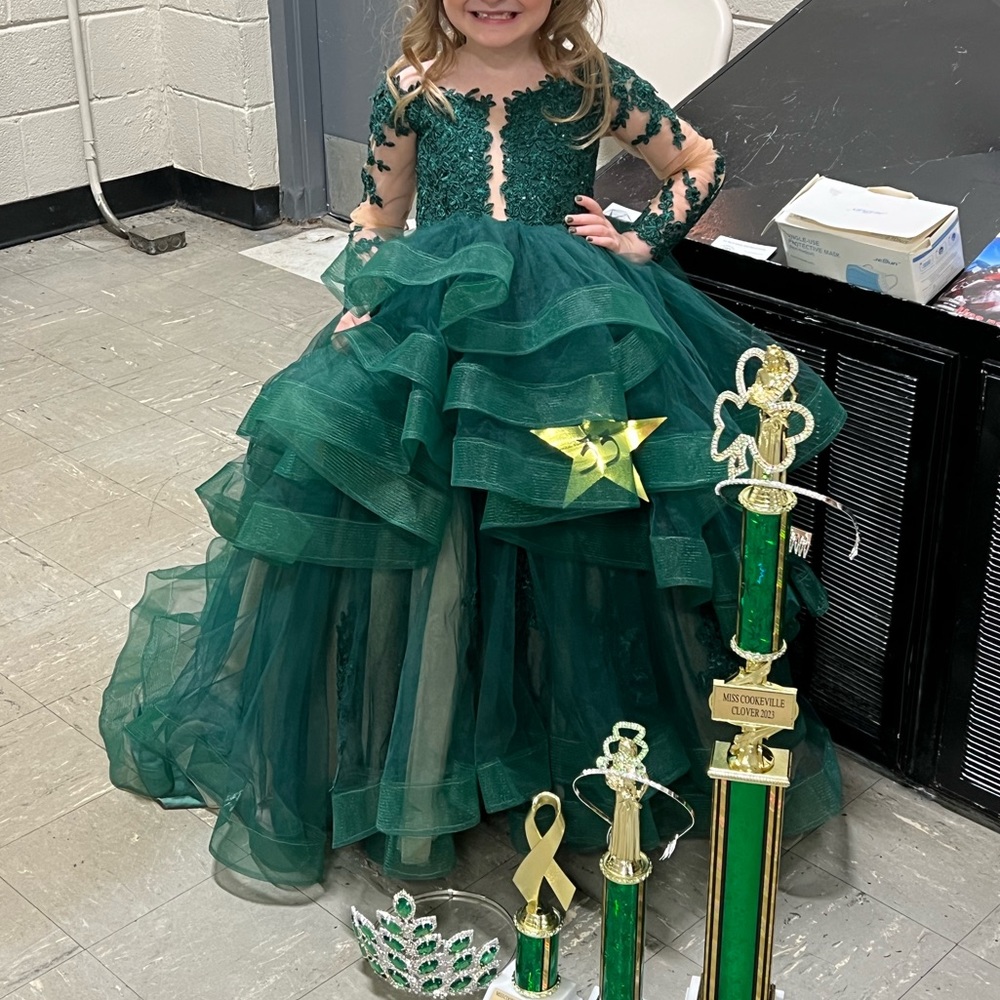Emerald size 2 pageant dress